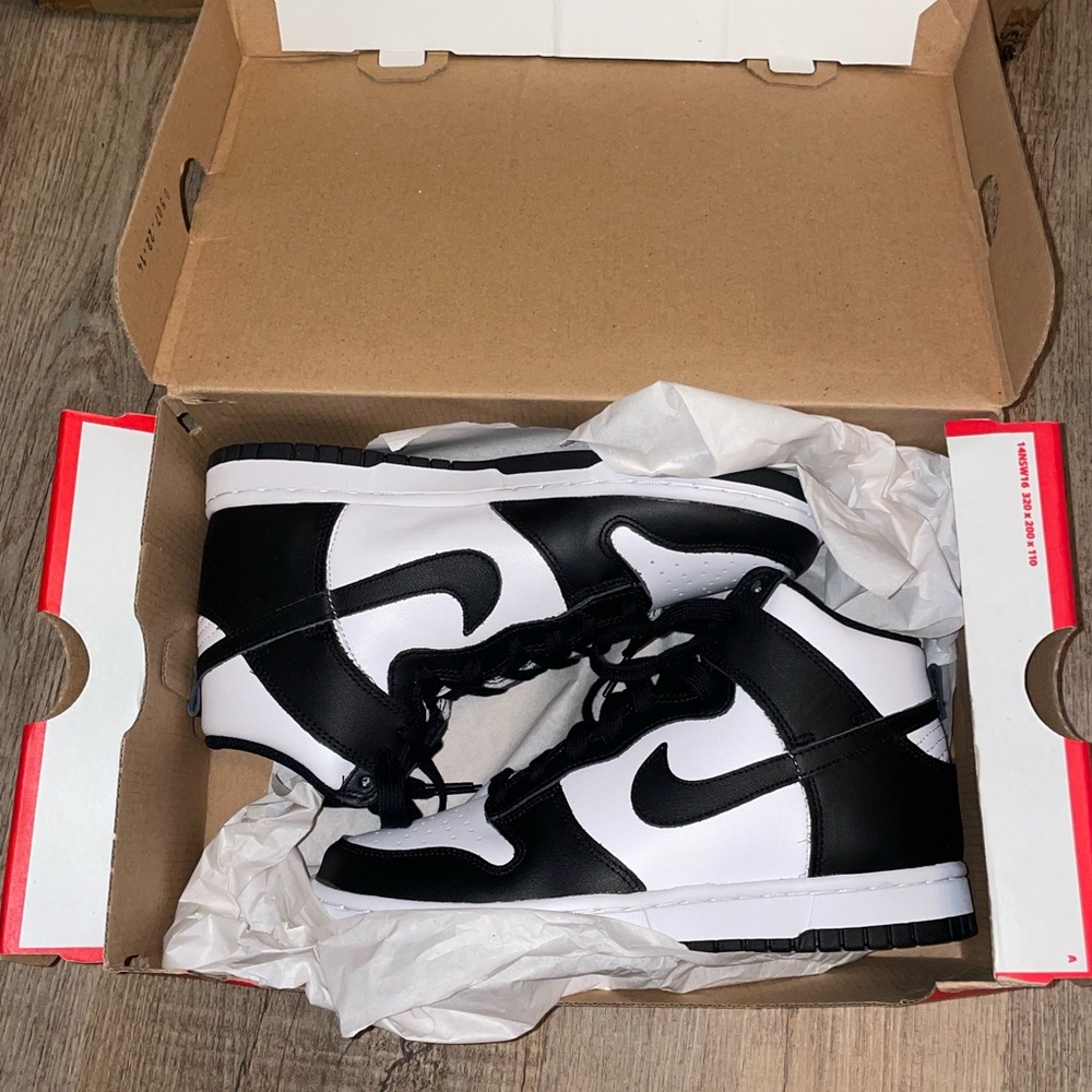 Nike dunk high women’s size 7